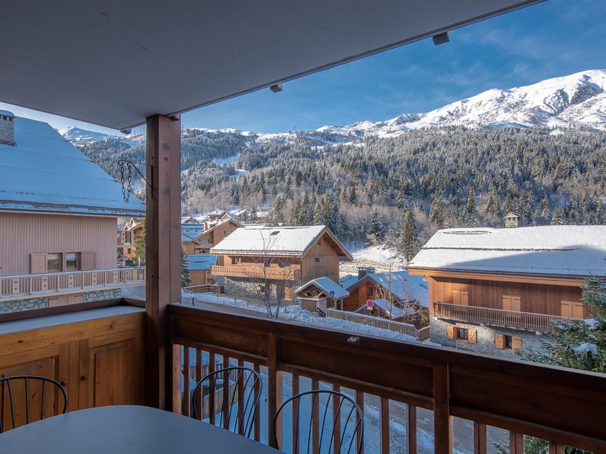 Superbe A Avec Garage Privatif Et Balcon - Fr-1-613-12 *